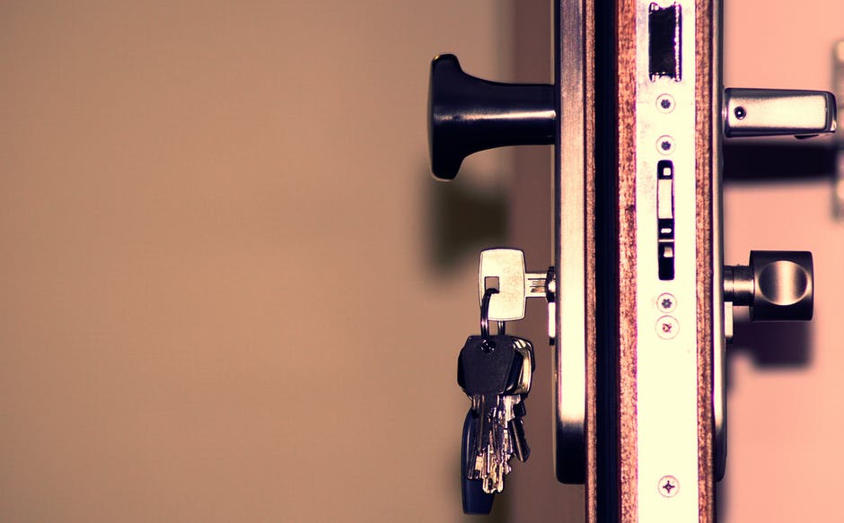 How to Remove a Broken Key: The Dos and Don’ts You Need to Remember