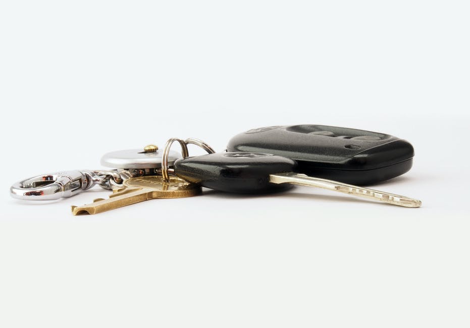 how to start a car with a dead key fob