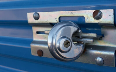 12 Signs It’s Time To Replace the Garage Door Lock & Removing the Existing One